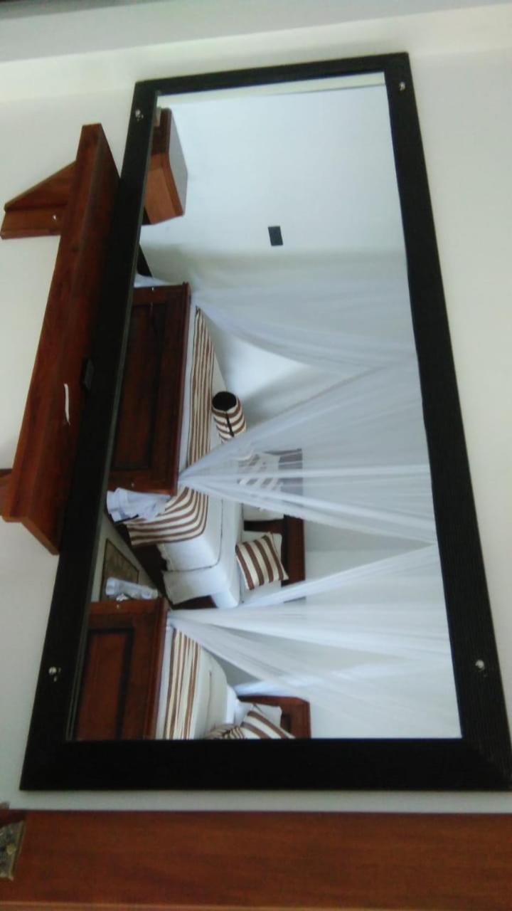 Maple Home Stay Ella Quarto foto